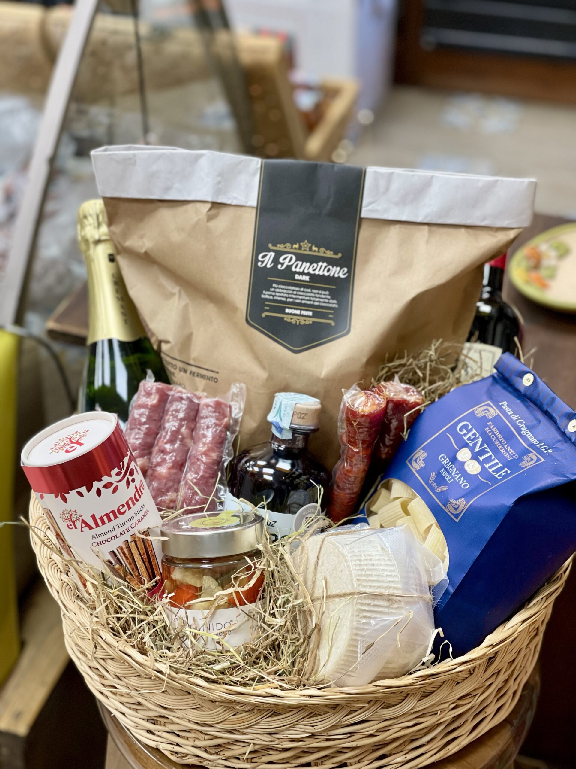 Maxi cesto natalizio in vimini - immagine 2